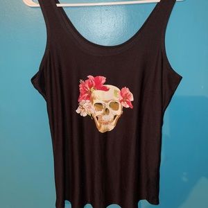 NWOT. Women’s skull flower tank